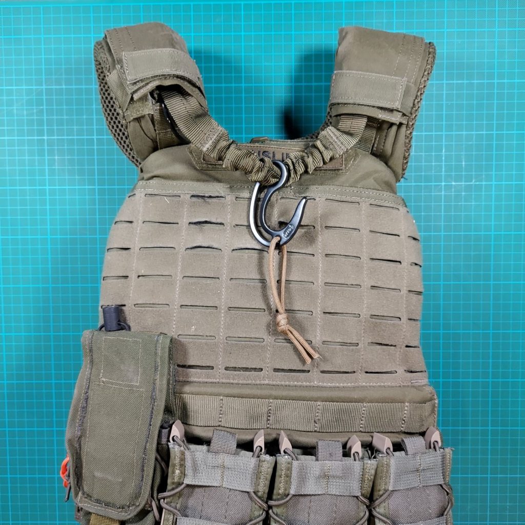 Shield hook for carrying ballistic shield