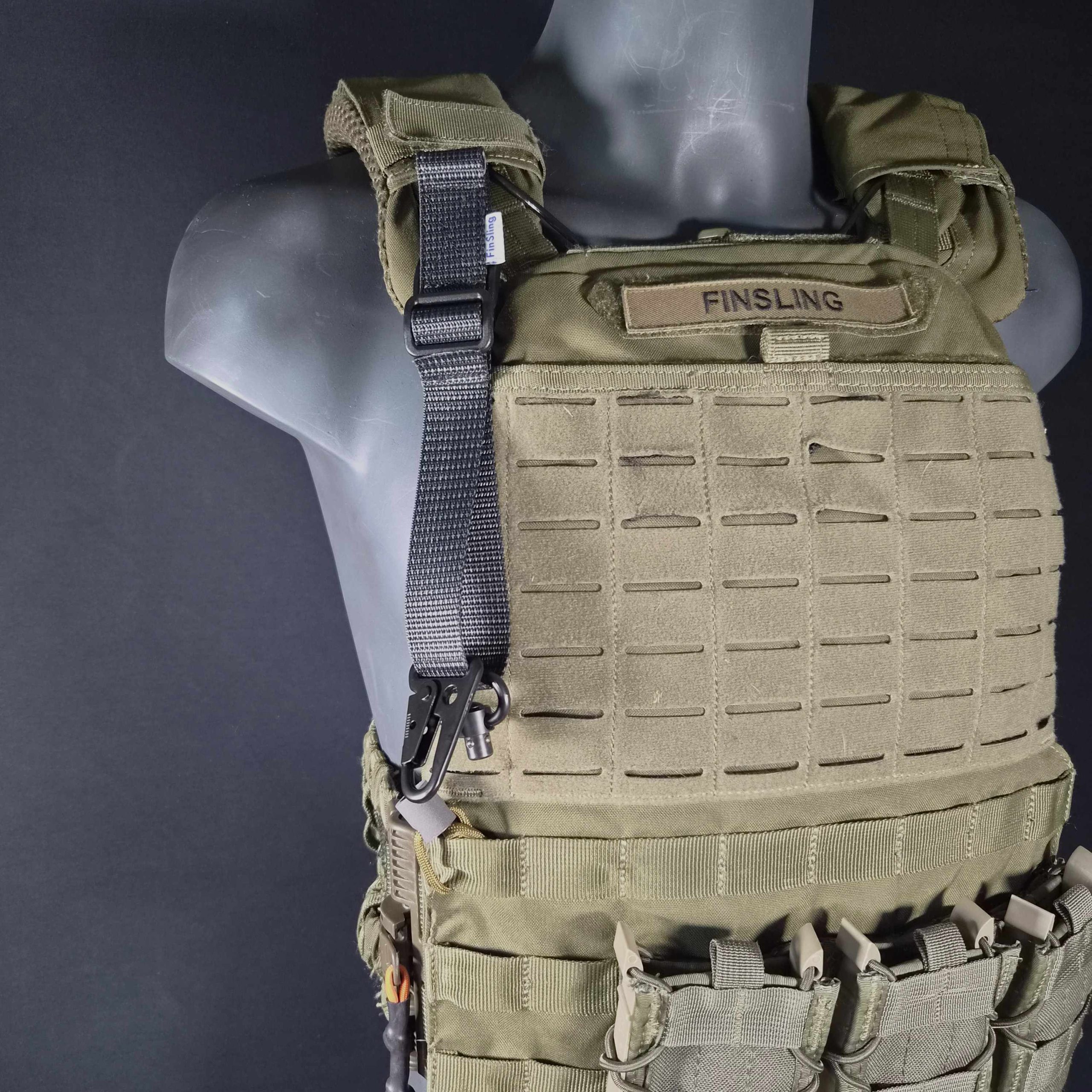 QD and hook on a plate carrier sling