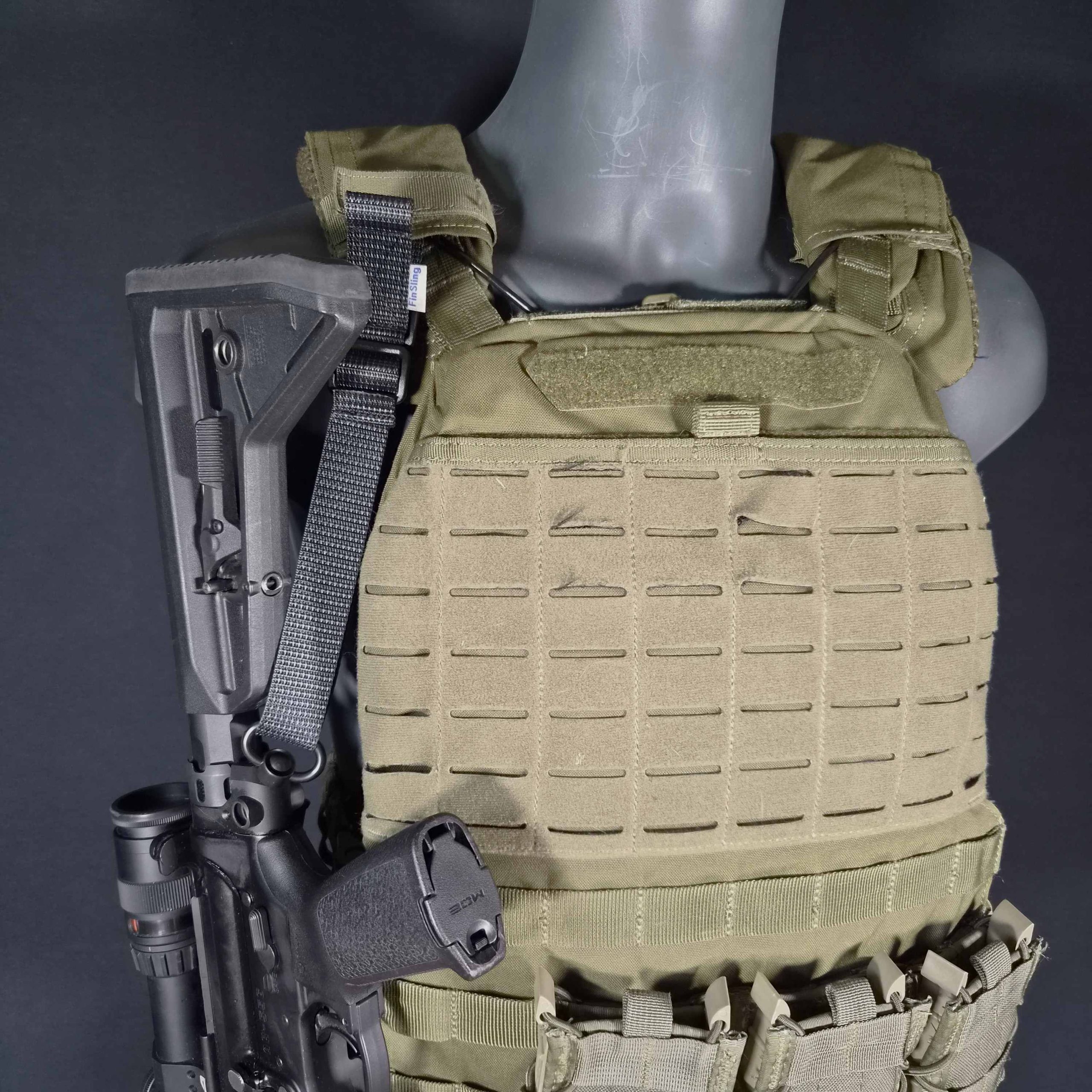 Plate carrier sling on a end plate.